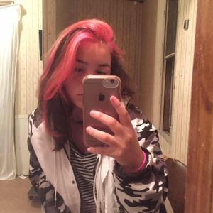 Meet your Posher, Nina